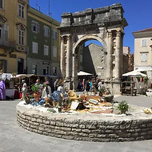 Portarata , Pula Croatia